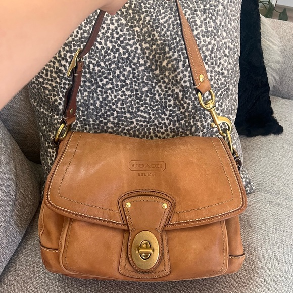 Vintage Coach Legacy Brown Leather Shoulder Bag Flap Bag Turn Lock - Picture 6 of 12